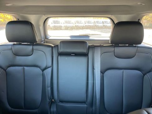 New 2025 Jeep Grand Cherokee Limited image 24