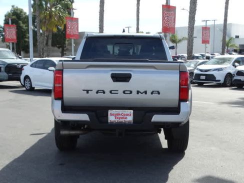 Used 2024 Toyota Tacoma TRD Sport w/ TRD Sport Upgrade Package image 13