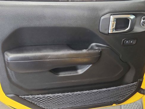 Used 2019 Jeep Wrangler Unlimited Sport S image 12