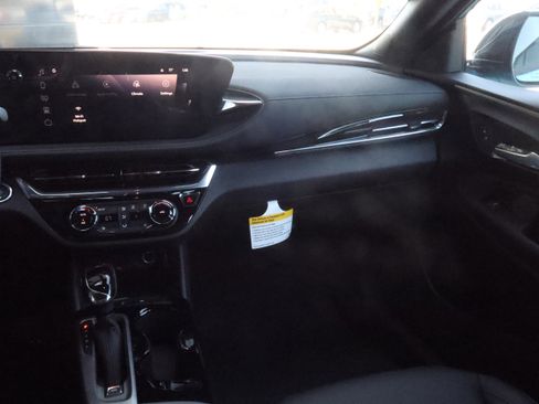 New 2025 Buick Envista Sport Touring w/ Convenience I Package image 11