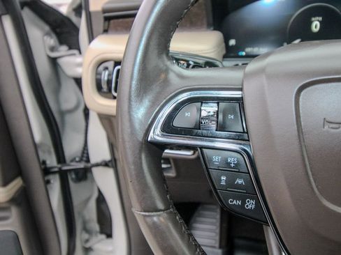 Used 2021 Lincoln Nautilus Reserve w/ Equipment Group 201A image 23