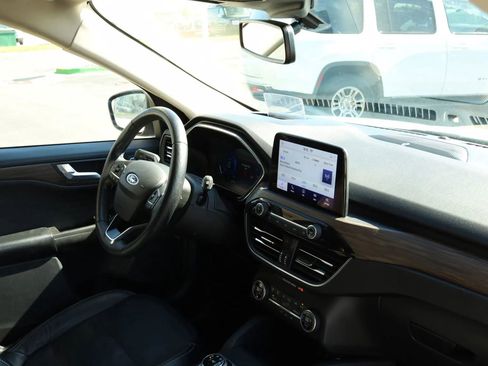Used 2020 Ford Escape Titanium AWD/4WD image 52