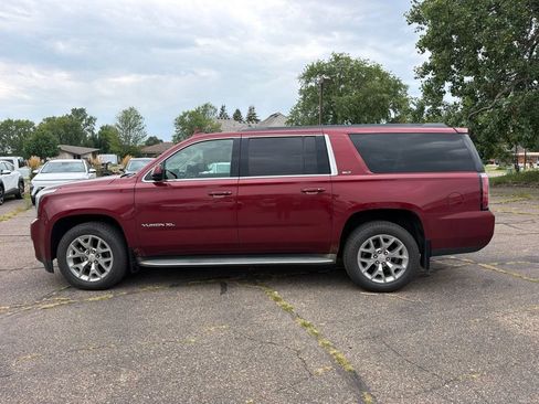 Used 2016 GMC Yukon XL SLT w/ Open Road Package AWD/4WD image 8