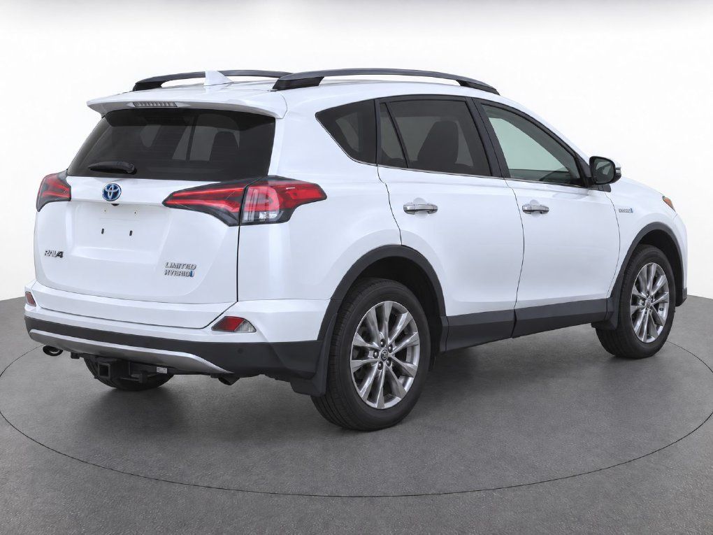 Used 2018 Toyota RAV4 Limited AWD/4WD image 6