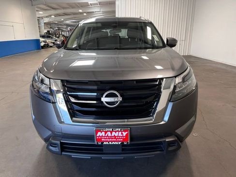 Used 2024 Nissan Pathfinder SV FWD image 8