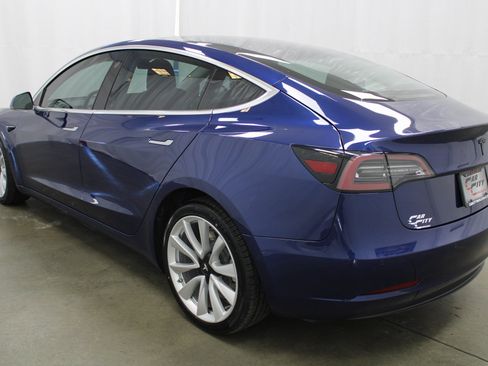 Used 2019 Tesla Model 3 Mid Range image 7