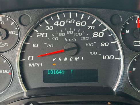 Used 2013 Chevrolet Express 2500 RWD image 12