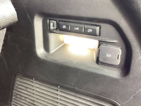 Used 2021 Ford Explorer Limited w/ Equipment Group 301A AWD/4WD image 22