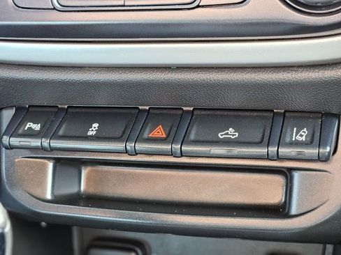 Used 2022 Chevrolet Colorado LT w/ Fleet Safety Package image 24