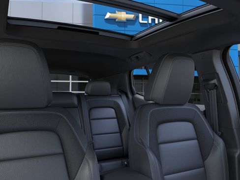 New 2026 Chevrolet Equinox EV LT w/ LPO, Blackout Package AWD/4WD image 24