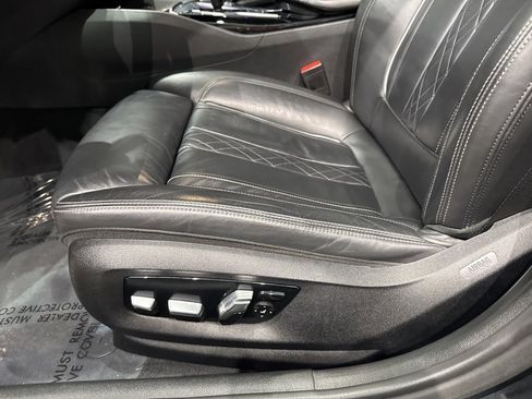 Used 2018 BMW M550i xDrive w/ Driving Assistance Package image 14