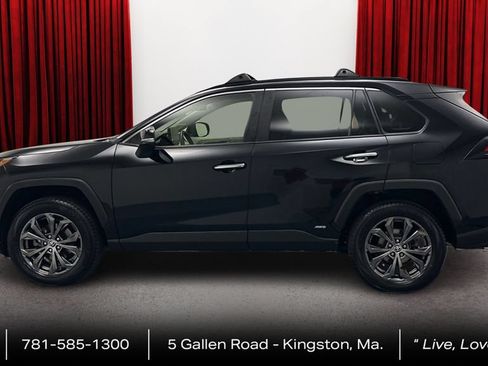 Certified 2023 Toyota RAV4 Limited AWD/4WD image 8