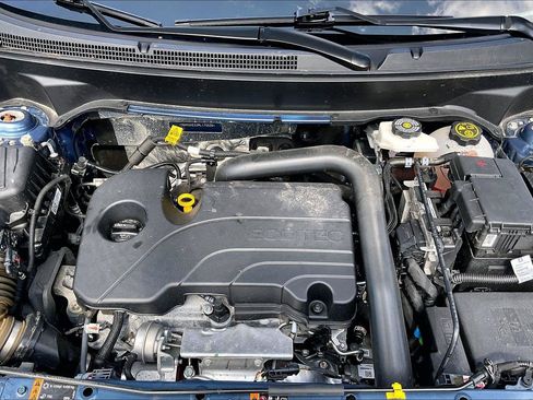 Used 2024 Chevrolet Equinox LT w/ LPO, Floor Liner Package FWD image 10