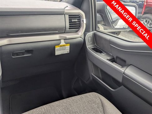 New 2025 Ford F150 XLT w/ Equipment Group 301A Standard image 17