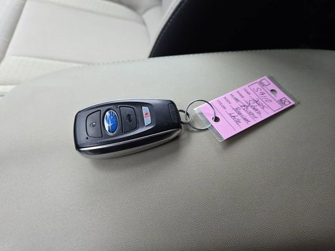 Used 2025 Subaru Ascent Premium w/ Premium Package image 30