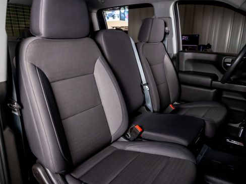 Used 2024 Chevrolet Silverado 1500 Custom w/ Turbomax Blackout Package AWD/4WD image 17