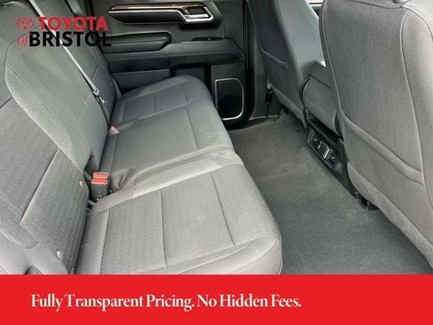 Used 2023 Chevrolet Silverado 1500 LT w/ Z71 Off-Road Package AWD/4WD image 20