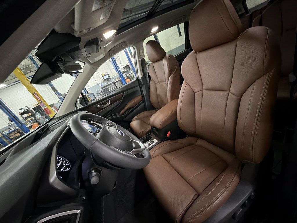 Used 2025 Subaru Ascent Touring AWD/4WD image 15