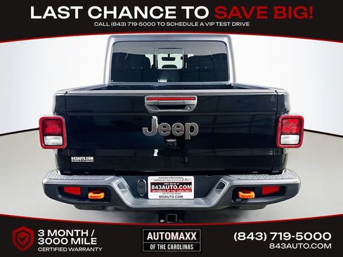 Used 2022 Jeep Gladiator Mojave w/ Cold Weather Group AWD/4WD image 6