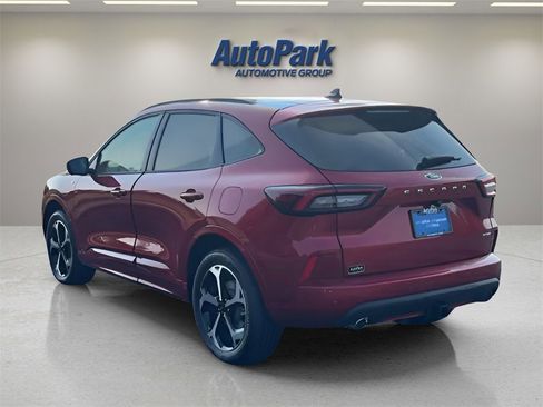 Used 2024 Ford Escape ST-Line Select w/ Tech Pack #2 image 7