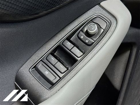 Used 2025 Subaru Outback Premium image 19