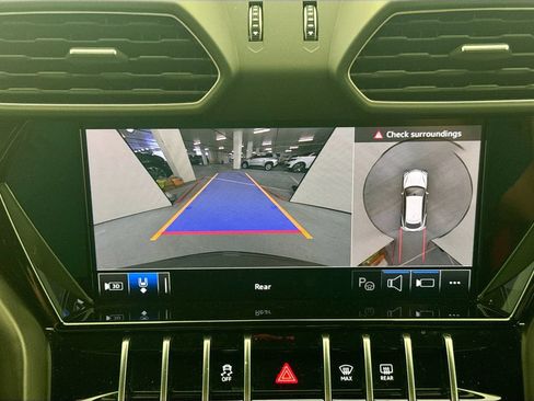 Used 2024 Lamborghini Urus S AWD/4WD image 14