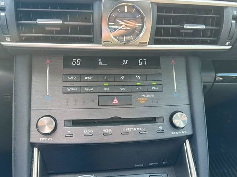 Used 2020 Lexus IS 300 AWD w/ Premium Package image 22
