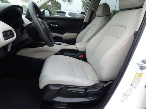 Used 2025 Honda HR-V LX image 7