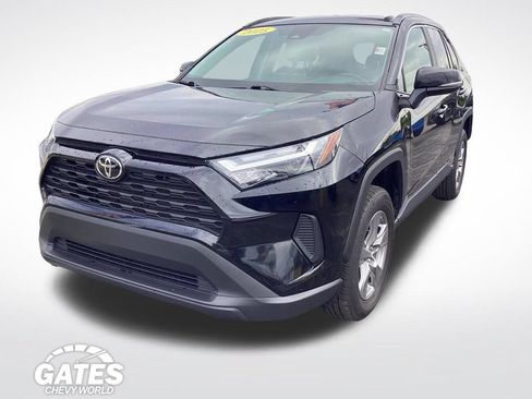 Used 2025 Toyota RAV4 XLE AWD/4WD image 5