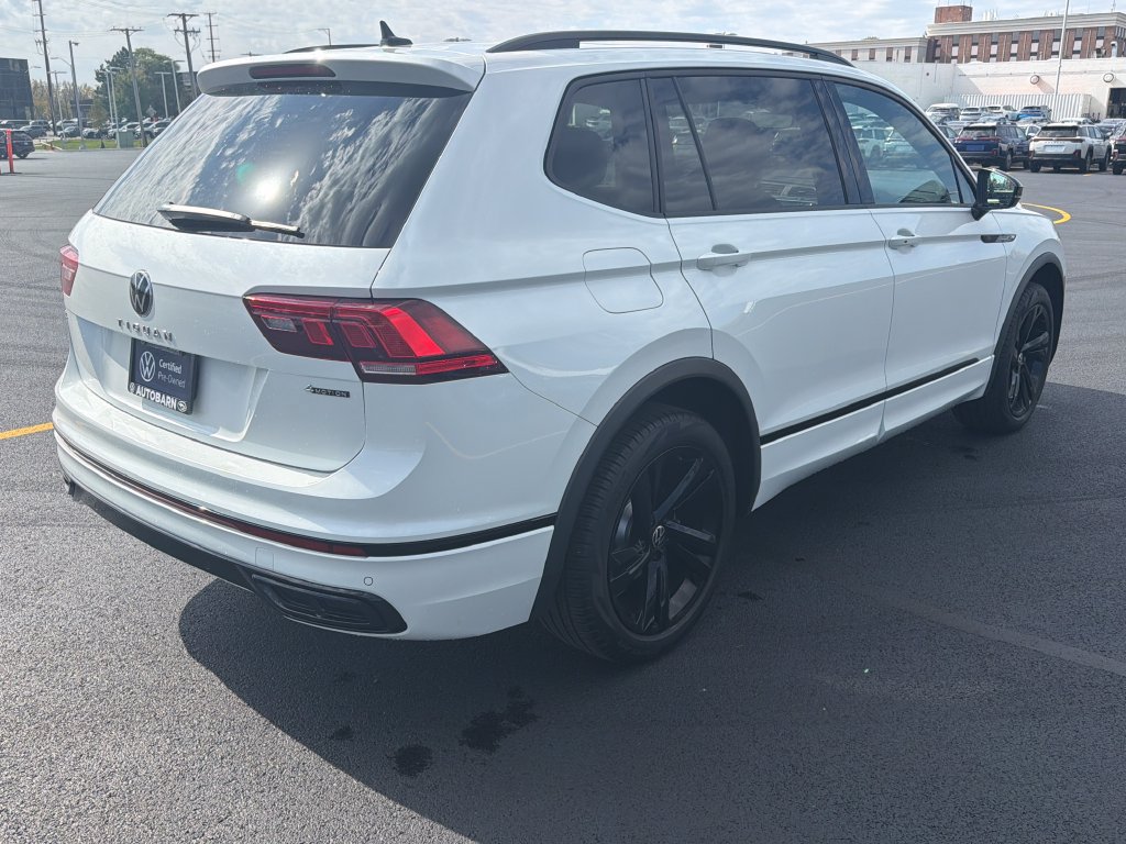 Certified 2024 Volkswagen Tiguan SE R-Line AWD/4WD image 6