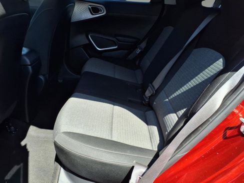Used 2021 Kia Soul LX image 6