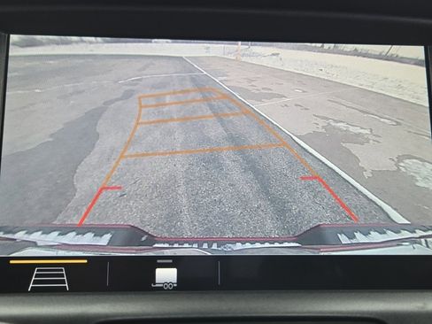 Used 2021 GMC Canyon AT4 w/ Driver Alert Package image 11