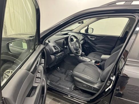 Used 2023 Subaru Forester Premium AWD/4WD image 12