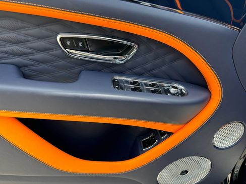 Used 2024 Bentley Bentayga image 47