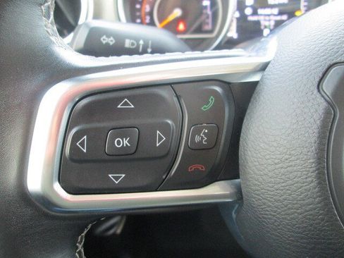 Used 2019 Jeep Wrangler Unlimited Sahara w/ Uconnect 4C Nav & Sound Group image 20