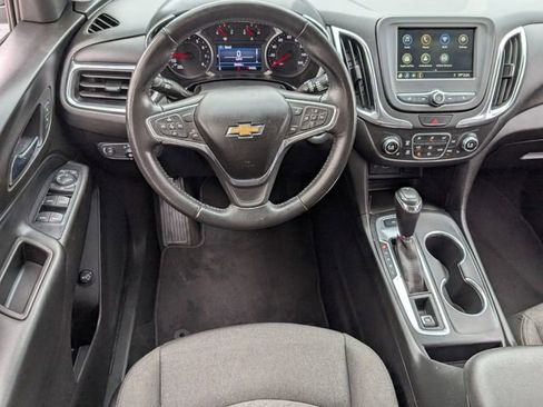 Used 2019 Chevrolet Equinox LT w/ Driver Convenience Package AWD/4WD image 10