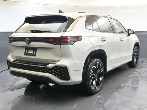 New 2026 Volkswagen Tiguan SEL R-Line image 5