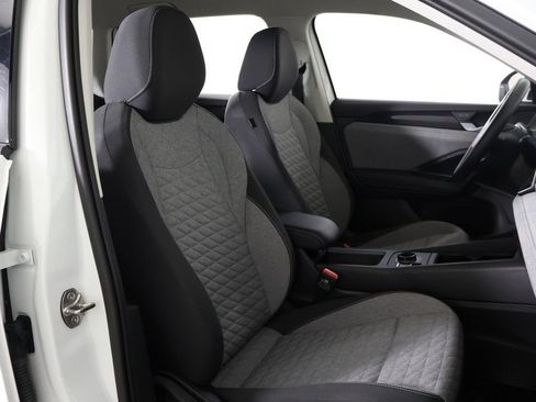 Used 2025 Volkswagen Tiguan S AWD/4WD image 30