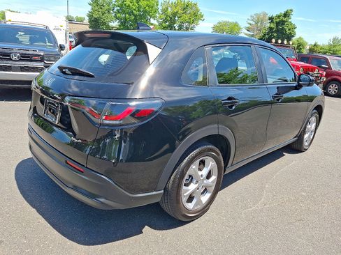 Used 2025 Honda HR-V LX image 6