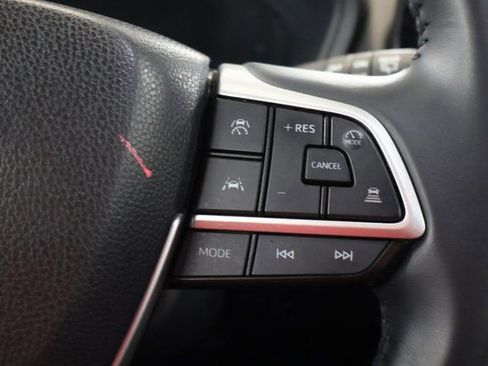 Used 2025 Toyota Grand Highlander AWD image 20