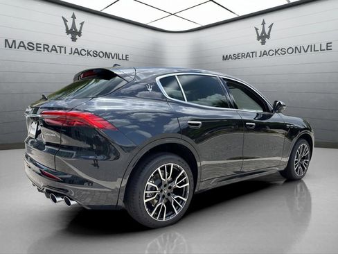 New 2025 Maserati Grecale GT image 8