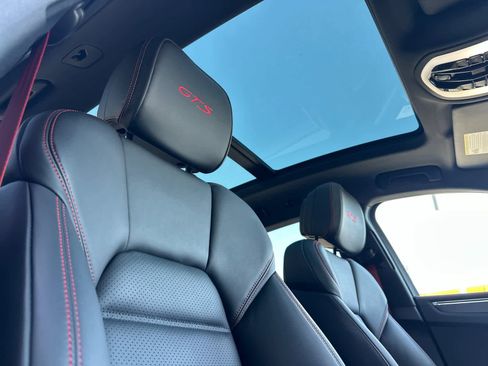 Certified 2026 Porsche Macan GTS AWD/4WD image 18