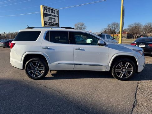 Used 2017 GMC Acadia Denali image 3