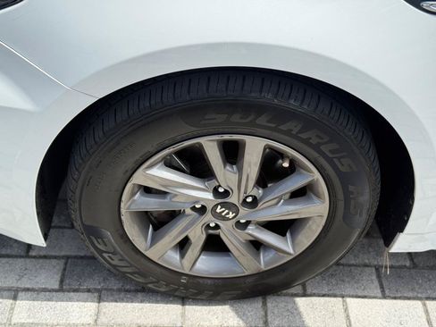 Used 2020 Kia Optima LX FWD image 38