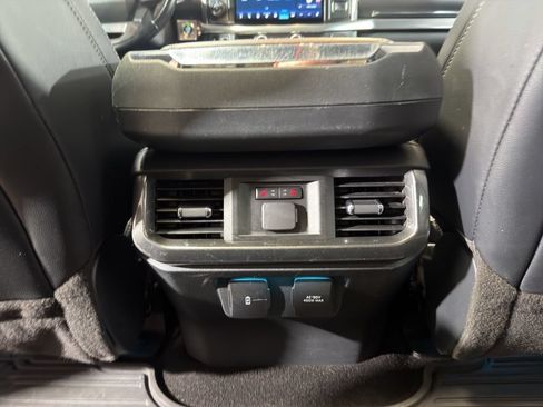 Used 2021 Ford F150 Lariat w/ Equipment Group 502A High AWD/4WD image 18