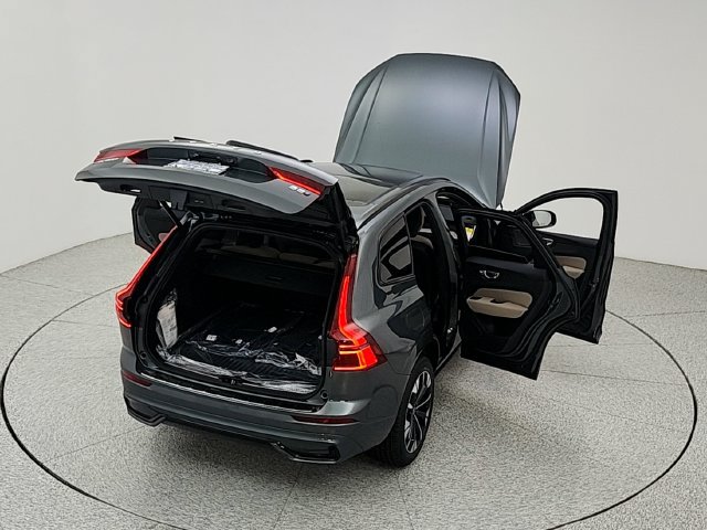 New 2027 Volvo XC60 B5 Plus AWD/4WD image 39