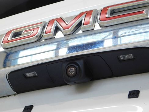 Used 2021 GMC Yukon XL SLT w/ Rear Media and Nav Package AWD/4WD image 90
