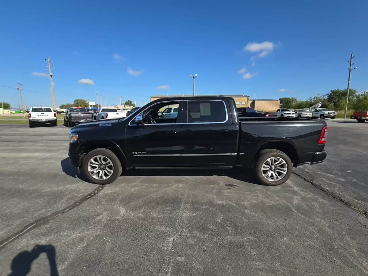 Used 2023 RAM 1500 Limited w/ Body Color Bumper Group AWD/4WD image 2