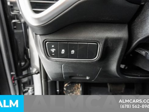 Used 2025 Kia Soul LX w/ LX Technology Package FWD image 25