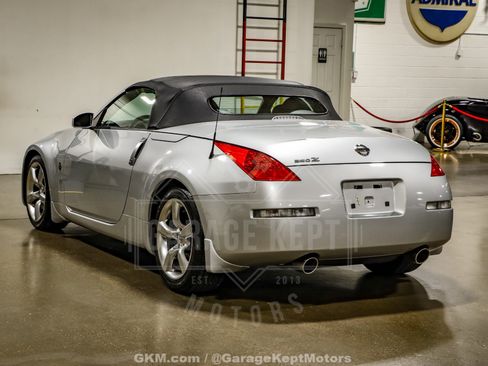 Used 2008 Nissan 350Z Touring image 6